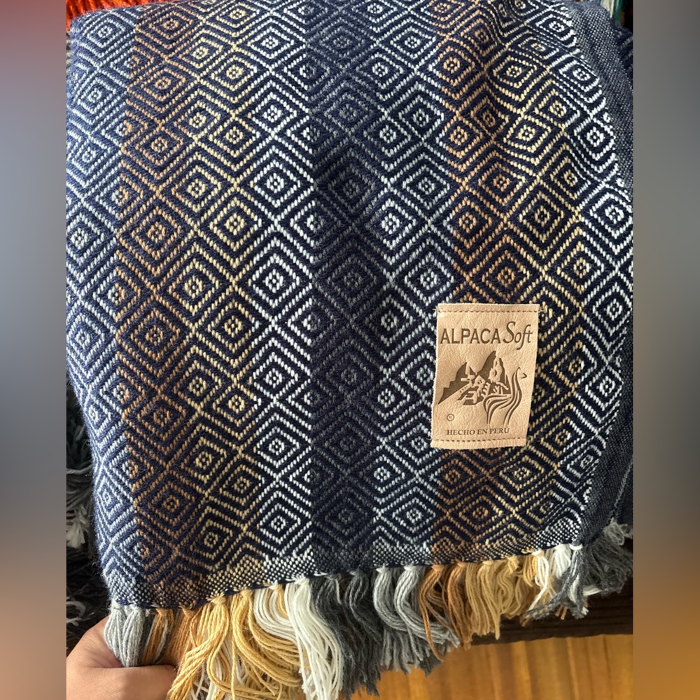 Authentic Alpaca Blanket – Made in Peru 🇵🇪